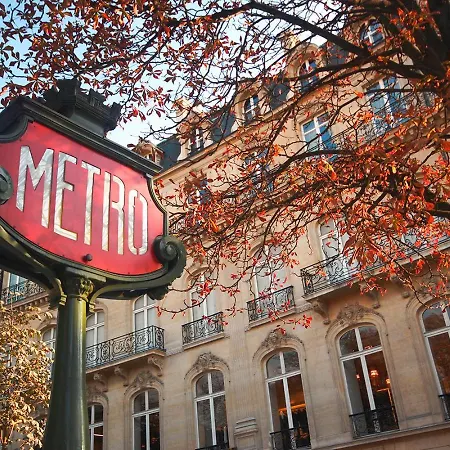 Apartamento Urbanflat 73 - Louvre & Rivoli Luxury Escape Parisian Flat